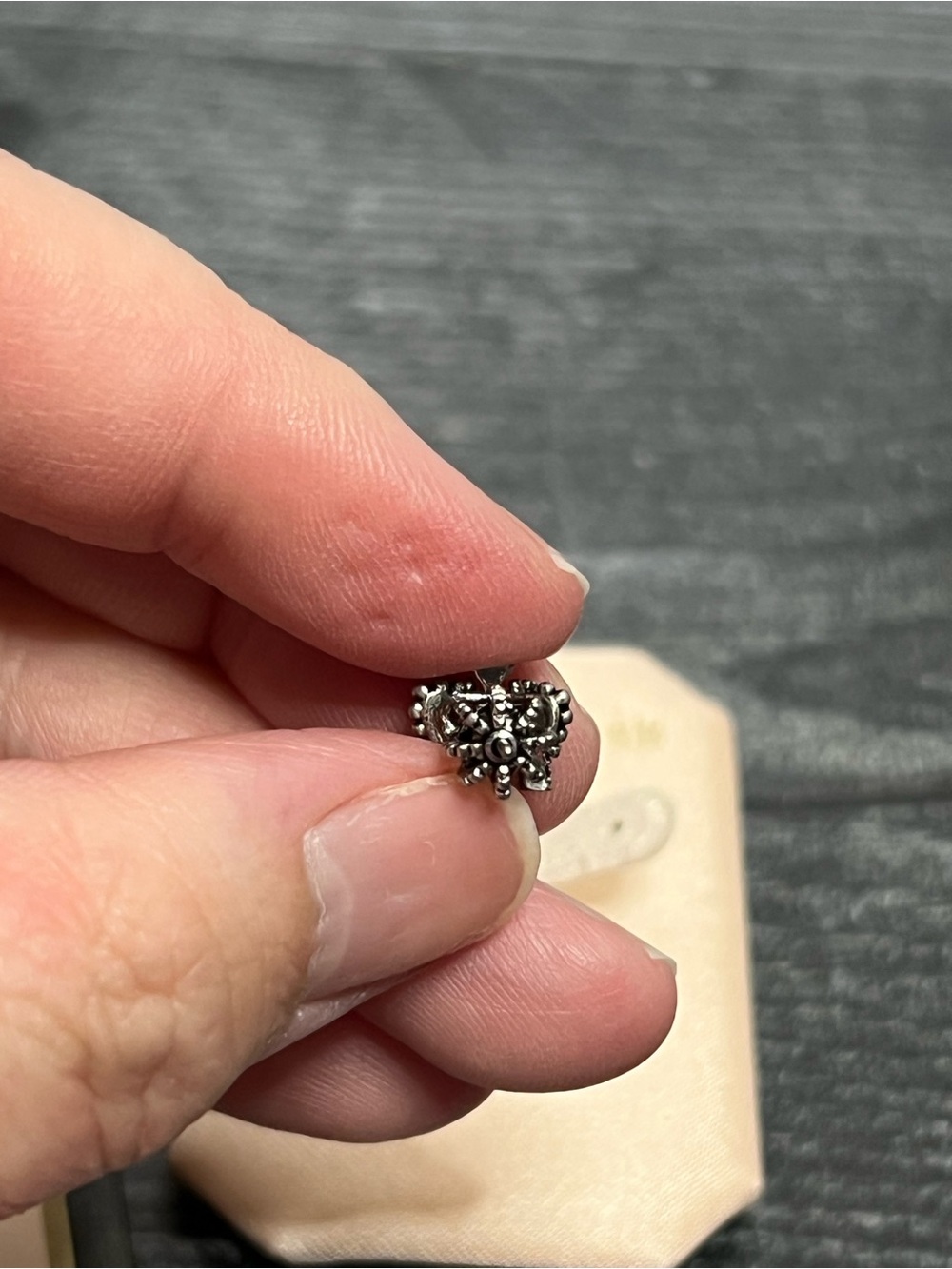 Vintage Juicy Couture Silver Crown Stud Earrings - Sparkling Silver Crown Design - Picture 4 of 5